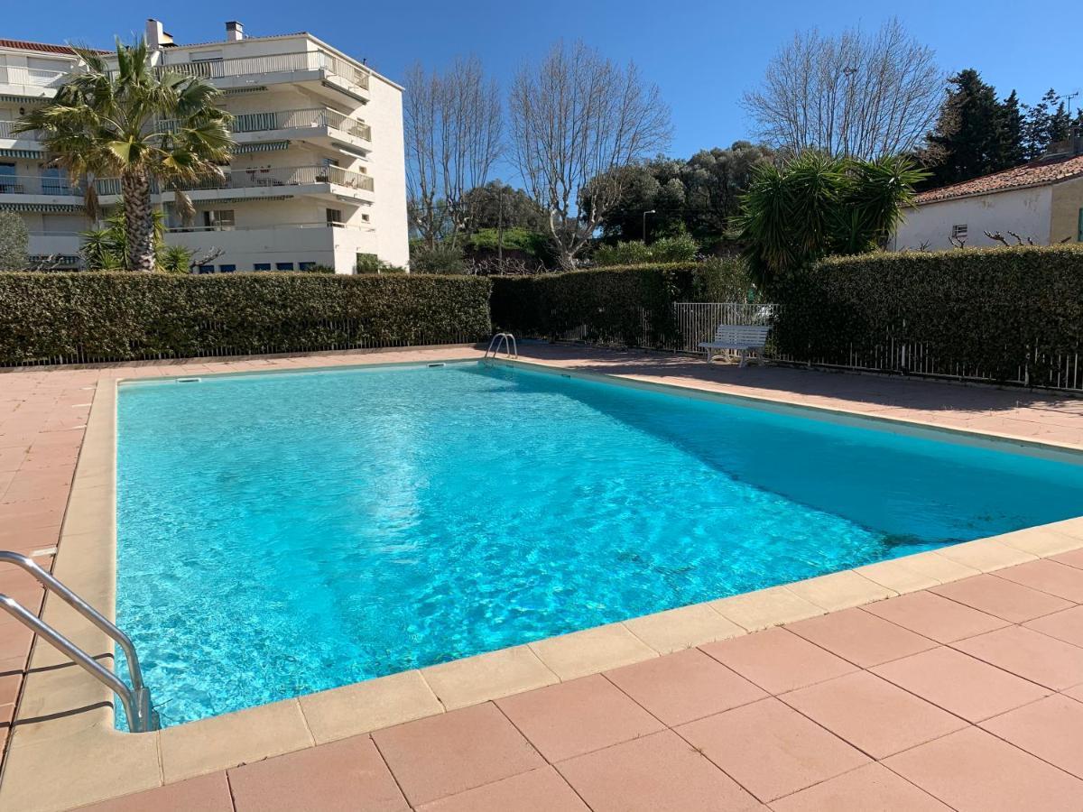 Studio De Standing Climatise, Avec Piscine, Proche De La Mer Frejus Ngoại thất bức ảnh